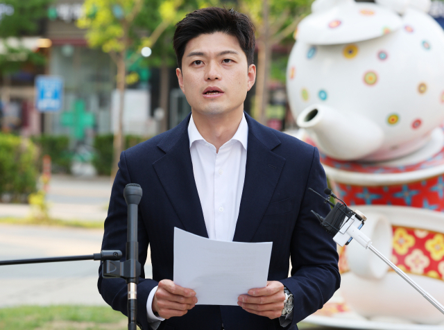 김용태 &${esc.h}34;윤석열 사실상 출당…국민의힘 근처에 얼씬도 하지 마시기 바란다&${esc.h}34;