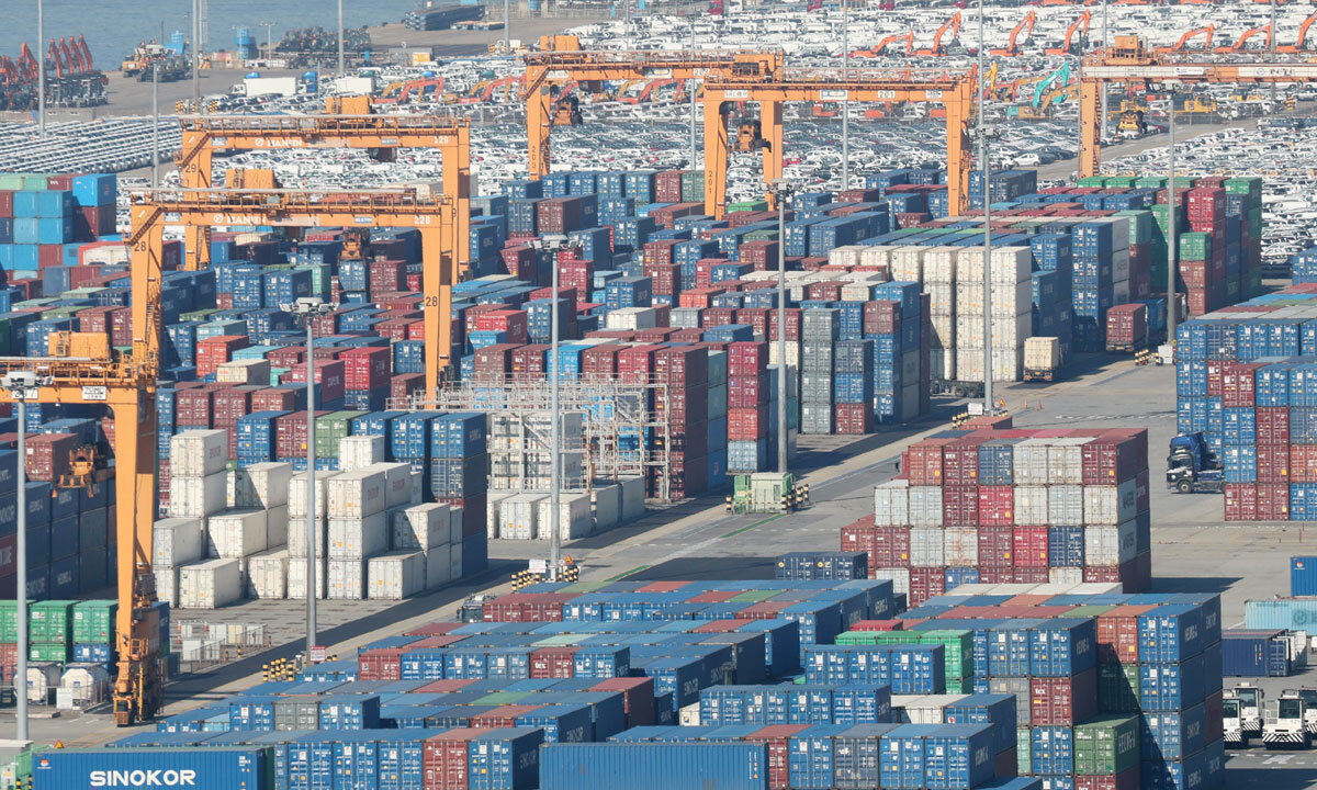 고환율에 치솟는 원자재값… 수출 늘어도 ‘불안