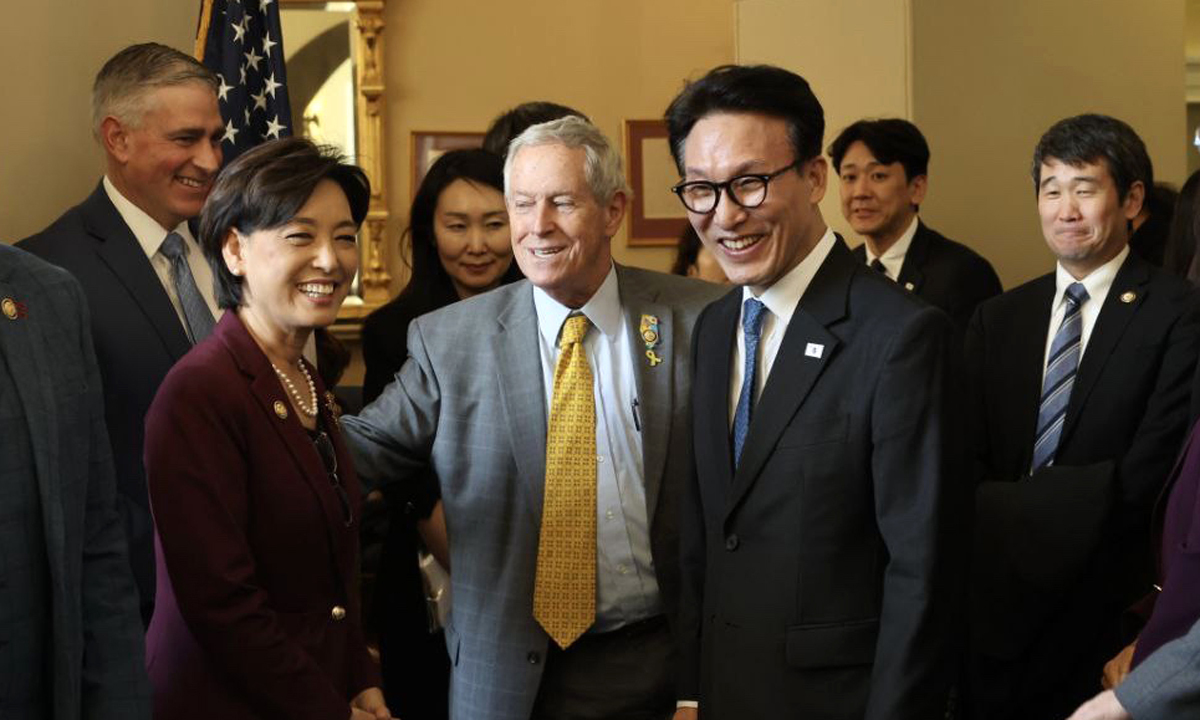 김민석 국무총리, 美 하원 의원 만나 “쿠팡 차별 전혀 없다”