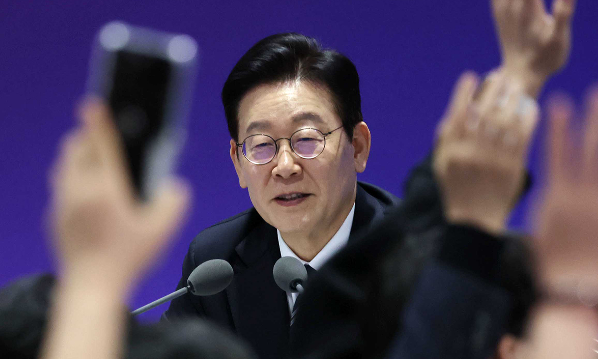 李, ‘코스피 5000 돌파’에 “韓기업 제대로 평가받으면 국민 모두의 재산 늘어나”