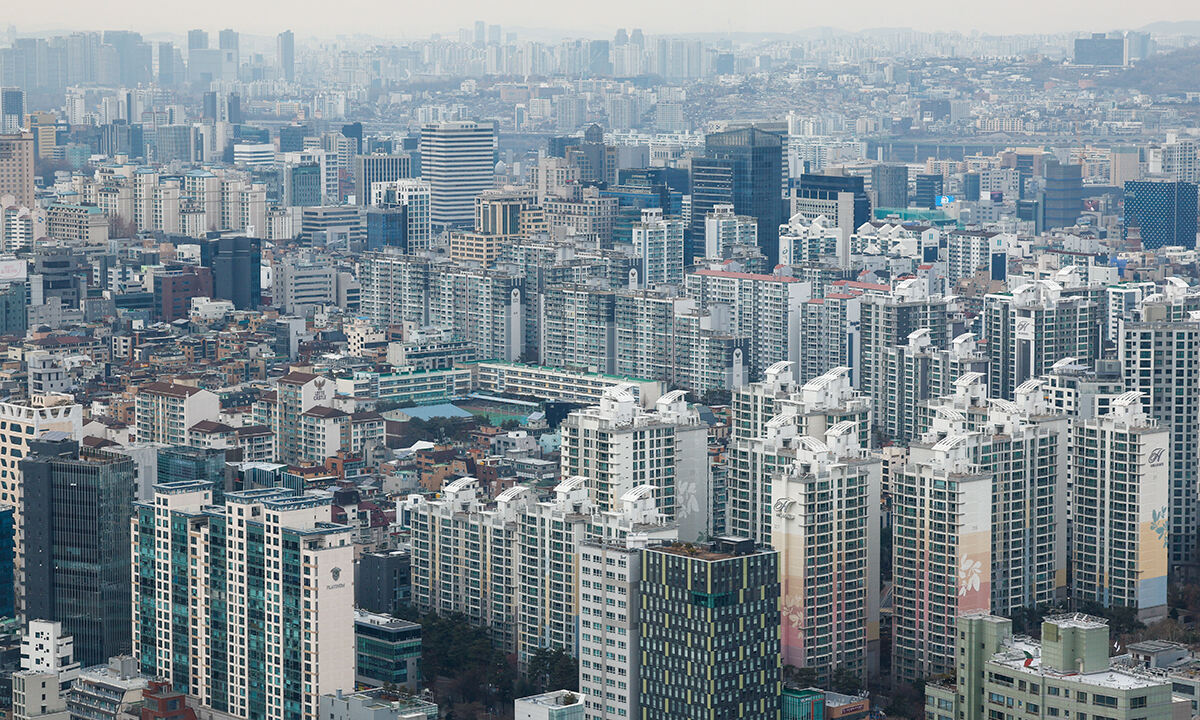 “자산 불평등 최대 기록…집값 내려야 청년 결혼·출산 늘어”