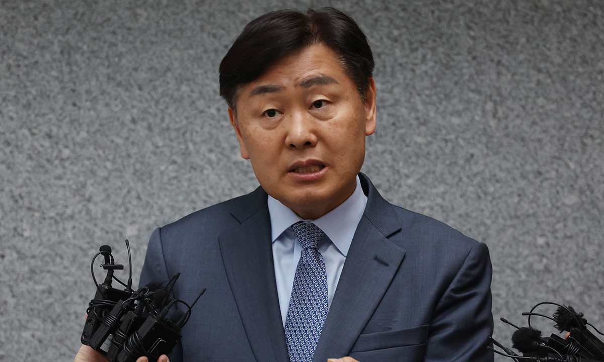 ‘민주당 제명’ 김관영 “비바람 거세지만 멈추지 않겠다”…효력정지 가처분 신청