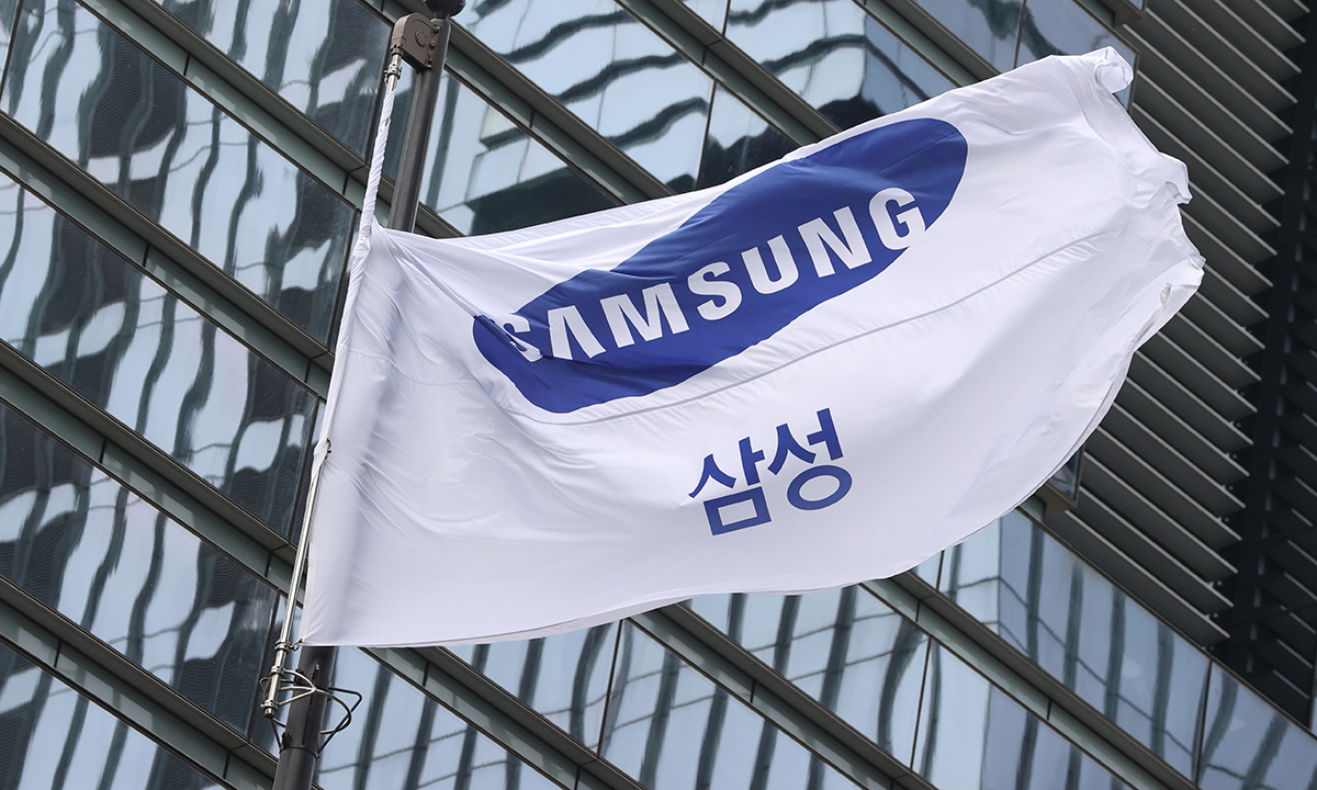 “조건 없이 대화하겠다”…파업 위기에 고개 숙인 삼성전자 사장단