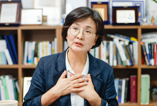 임미애 “영남 민심 끌어안아 진짜 ‘전국 정당’ 길 열 것” [민주당 최고위원 후보에 듣는다]